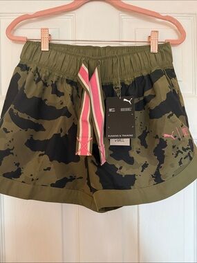 Puma women’s Windcell running shorts in camo